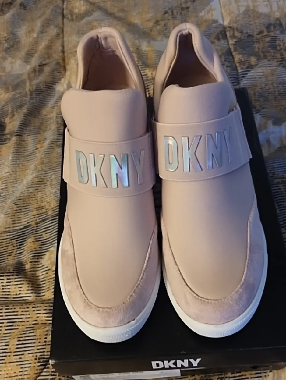 DKNY Shoes Excellent Condition - Picture 1 of 5